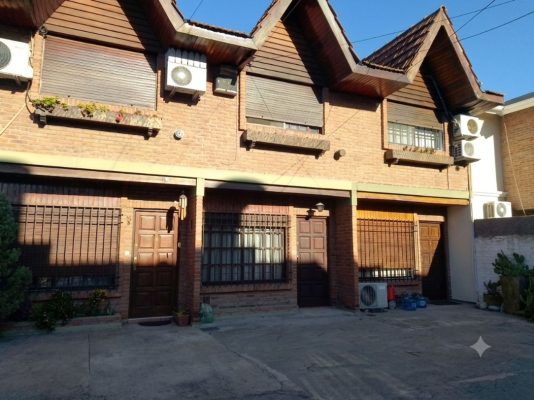 Duplex 4-Room Sale Olivos Interior Patio Garage