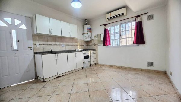 Sale: 2-bedroom Penthouse with parking space, Munro