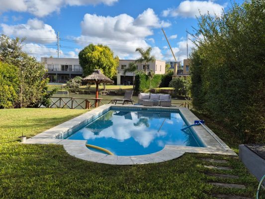 Venta Casa. Barrio Barrancas De Santa Maria. Tigre