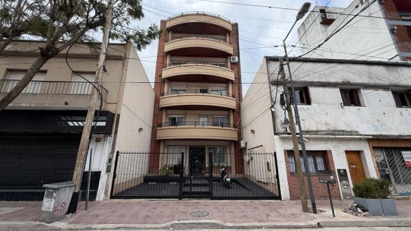 2-Room Apartment 1-bedroom - Balcony - San Fernando - Mortgage Eligible
