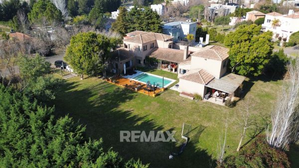 Venta Casa 4 Dormitorios - Sta Catalina Villanueva