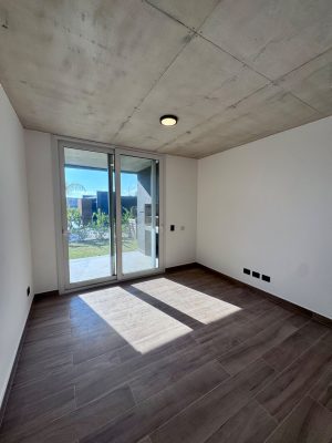 Venta departm 2 ambientes Milenia Nordelta cochera