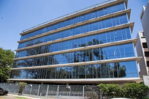 OFICINAS 960 m2 PLANTA LIBRE OLIVOS 18 cocheras