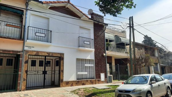 For Sale House 2-bedroom Villa Martelli Garage