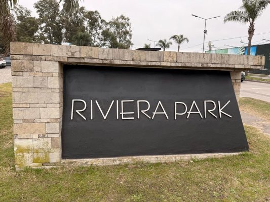 Office Space for Sale in the Rivera Park Complex