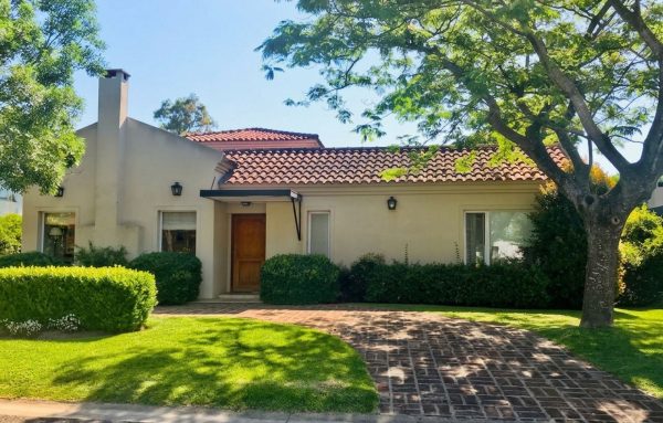 Temporary Rental House in Valle Claro Benavidez