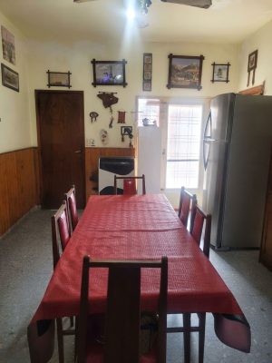 For Sale House 251 m2 4-bedroom in Béccar with patio