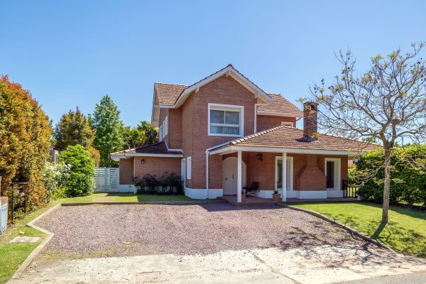 House 3-bedroom Short-Term Rental Pacheco