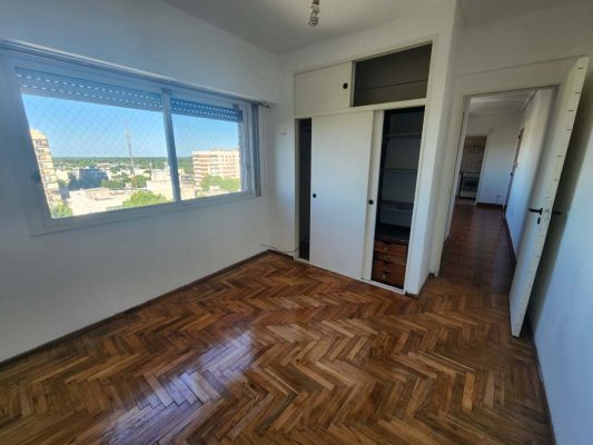 For Rent Apartment 1-bedroom in San Fernando with parking