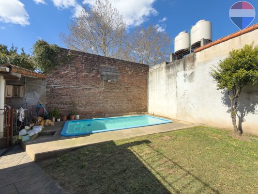For Sale House 5 Bedrooms, Pool, Garage San Isidro