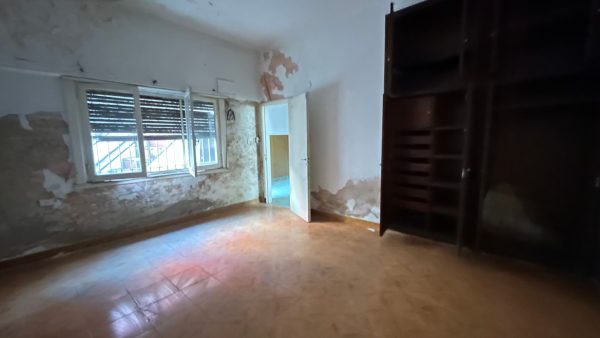 For Sale PH 1-bedroom Florida Oeste To Renovate