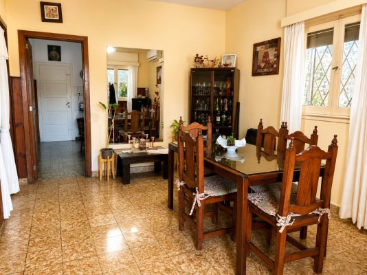 For Sale House 4-bedroom Victoria