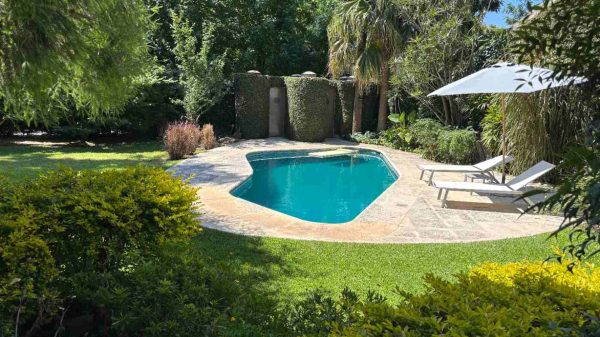 House 5-bedroom, Acassuso-Barrio Aguire, Large Park