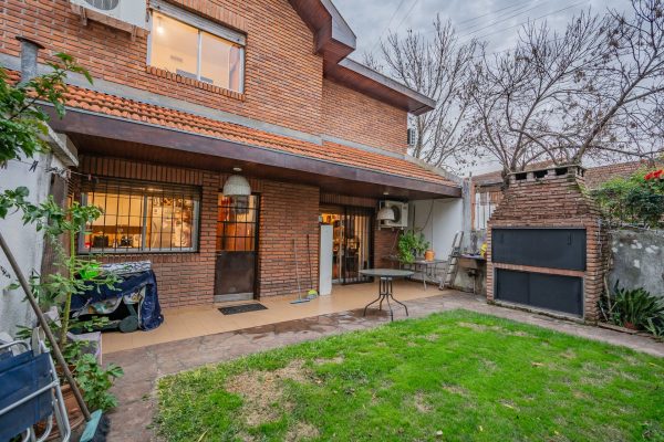 For Sale House 4-bedroom Olivos Trade-in