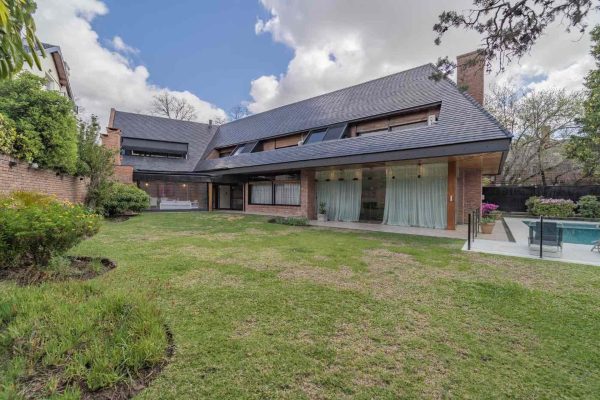 Exclusive property in Acassuso