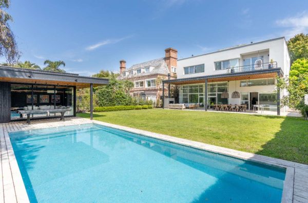 Modern House for Sale in SAN ISIDRO CHICO