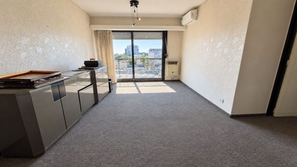 For Sale Apartment 2-bedroom San Isidro With Garage Bright