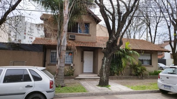 For Rent House 4-bedroom in Martinez