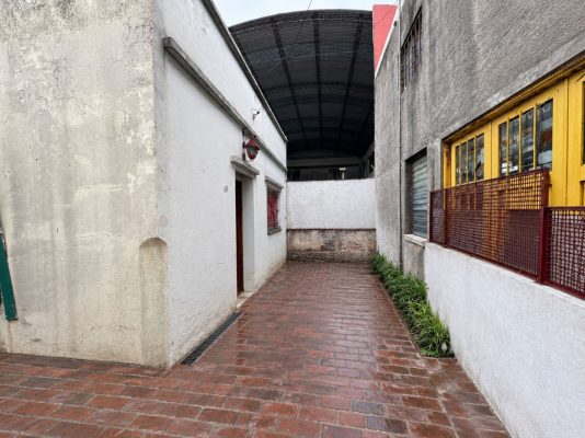 2-bedroom in Boulogne with large patio