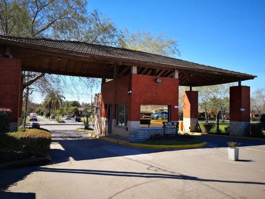 For Sale 3-bedroom House With Patio - Altos De Pacheco