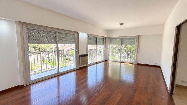 House-type apartment - Boulogne - For Rent