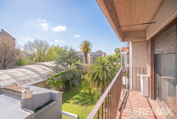 Venta depto 3 amb a refaccionar 2 balcones Tigre