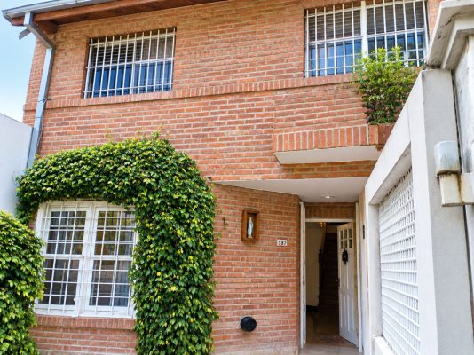 Venta Casa Triplex 6 Ambientes Martinez Parrilla