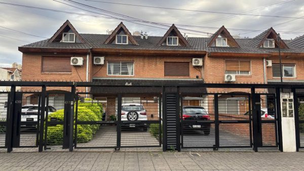 Venta Casa Olivos 5 Ambientes Triplex
