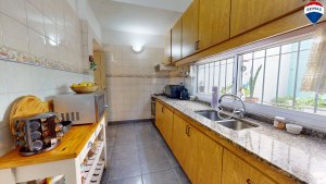 4-room house for sale with patio and garage