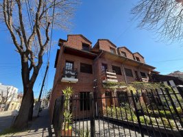 Triplex House for Sale in Olivos, Playroom and Garage