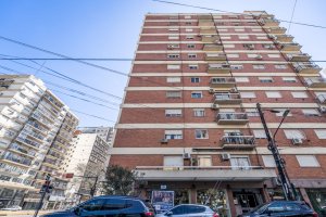 Apartment for sale, 3 rooms, balcony, 2 bathrooms