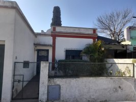 House for Sale: 2 Bedrooms, San Fernando