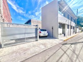 Sale: 2-room duplex house in Tigre Centro