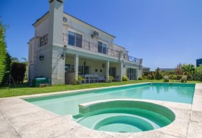 House for Sale in Alisos - Internal Lot
