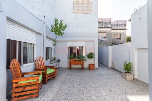 Sale of 6-room multifamily + terrace V.martelli