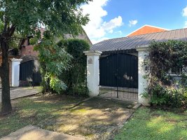 House for sale in Bello Horizonte, Tigre closed neighborhood