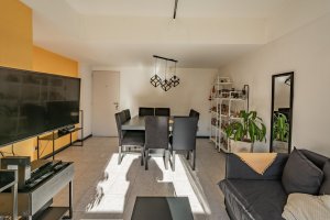 Sale 2-Room Apartment with Separate Kitchen, Credit