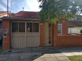 House in Olivos with Terrace, Shed and Grill