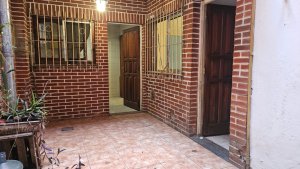 Sale: 3?4 rooms to be refurbished in Olivos