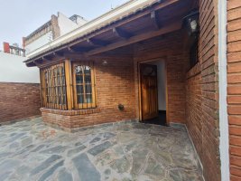 Venta Casa 5Amb Jardin/Quincho/Cochera A/C V.lopez