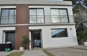 4-room Duplex with amenities in Benavidez