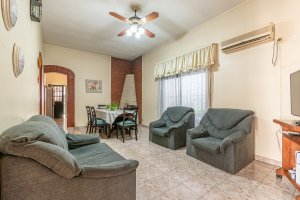 Sale of 7-room apartment with BBQ area/garage, Villa Martelli