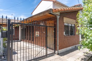 Sale Apartment 4 Rooms Patio Garage No Expenses Olivos
