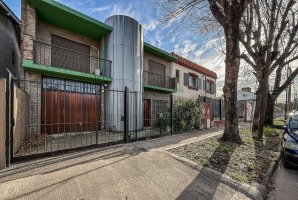 House for Sale – 6 Rooms, Garden, Pool, Garage – Boulogne
