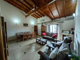 Departamento Cuatro Ambientes+Local Comercial Pb