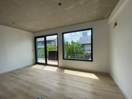 2-Room Apartment for Sale – Victoria – Balcony, Garage