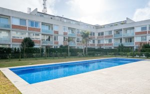 Apartment 2 rooms for sale with garden and garage