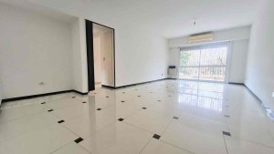 Apartment for sale: 3 rooms, balcony, 2 parking spaces, Tigre