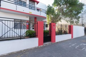 House for Sale in Florida – 762 m² Lot – Pool