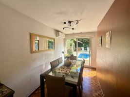 Rent 6-room house in Bajo de Vicente López